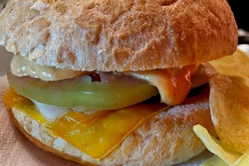 Cheese burger tra i Panini con Hamburger del Popeye Pub a Potenza Picena MC Marche